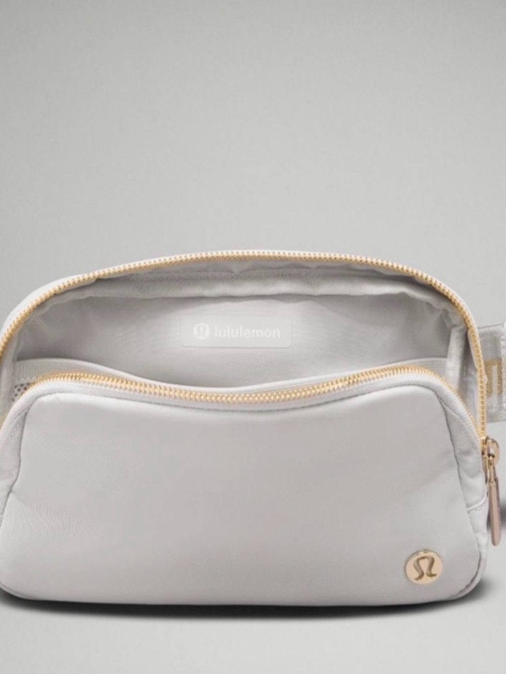 lululemon athletica Mini Bag in Silver and White - Picture 3 of 8